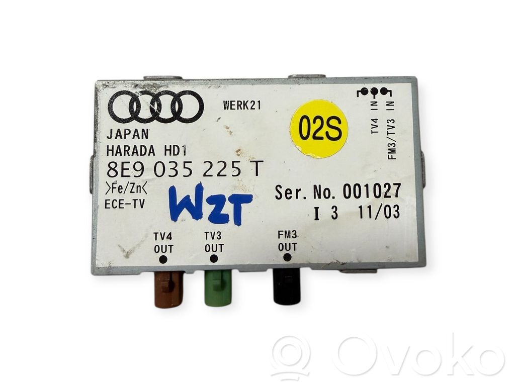 Audi A4 S4 B6 8E 8H Aerial antenna amplifier 