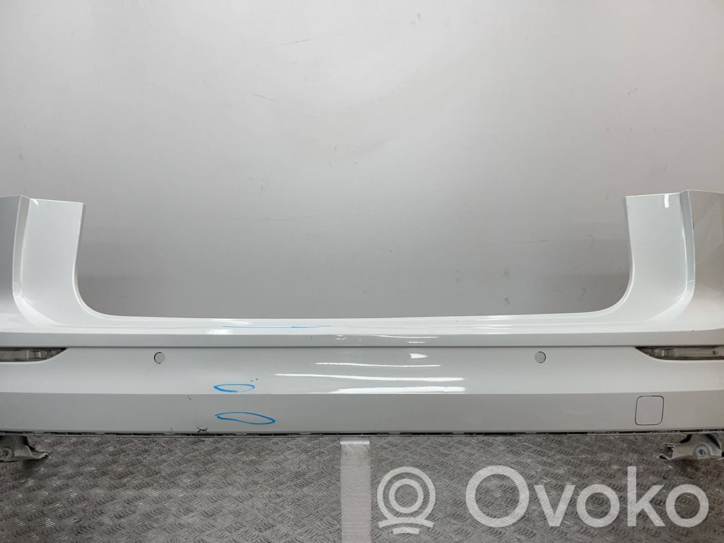 Volkswagen Golf VIII Parachoques 