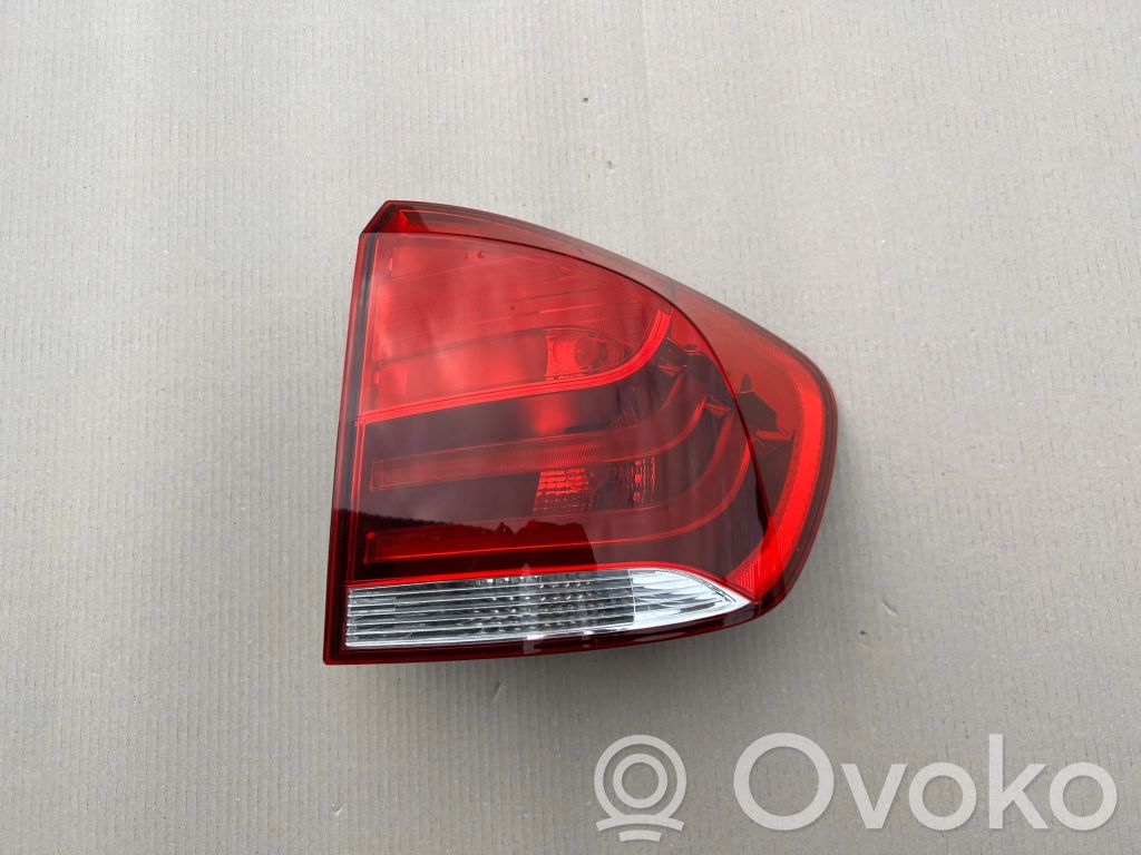Rear/tail lights   2990112