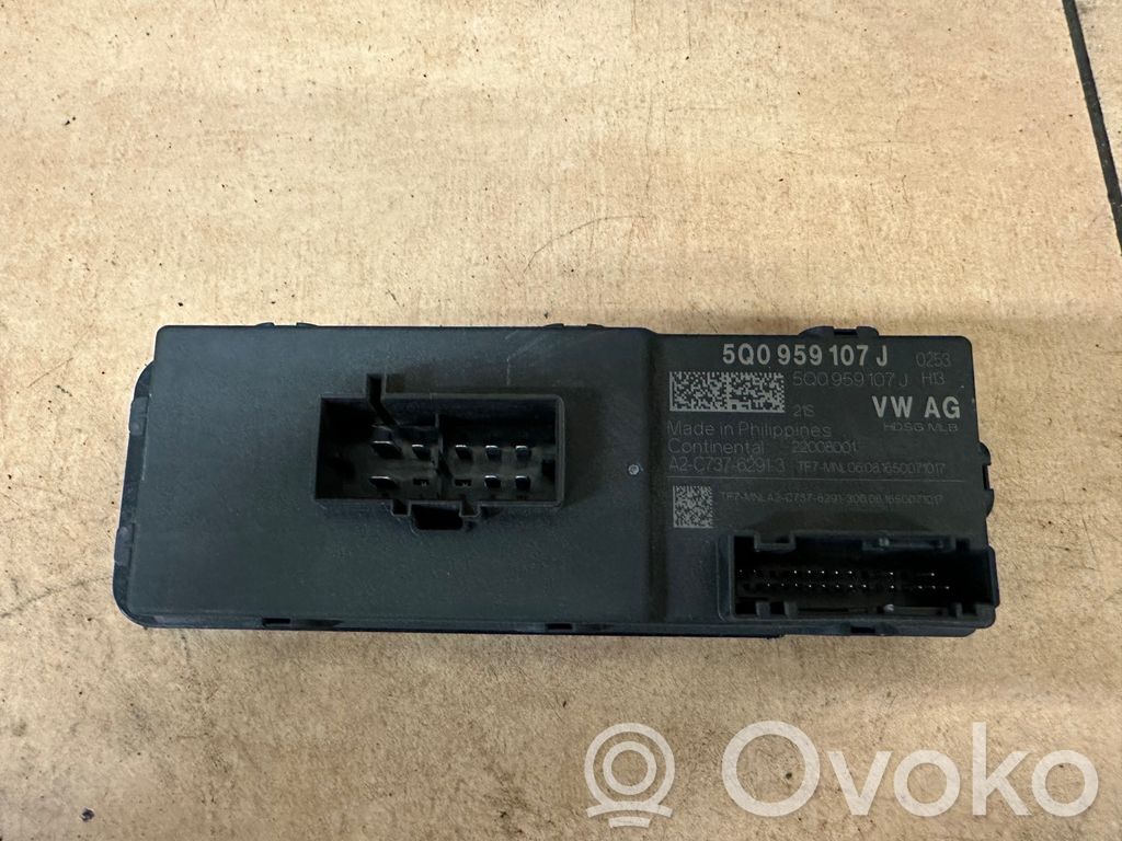 Volkswagen Touran III Tailgate/trunk control unit/module 