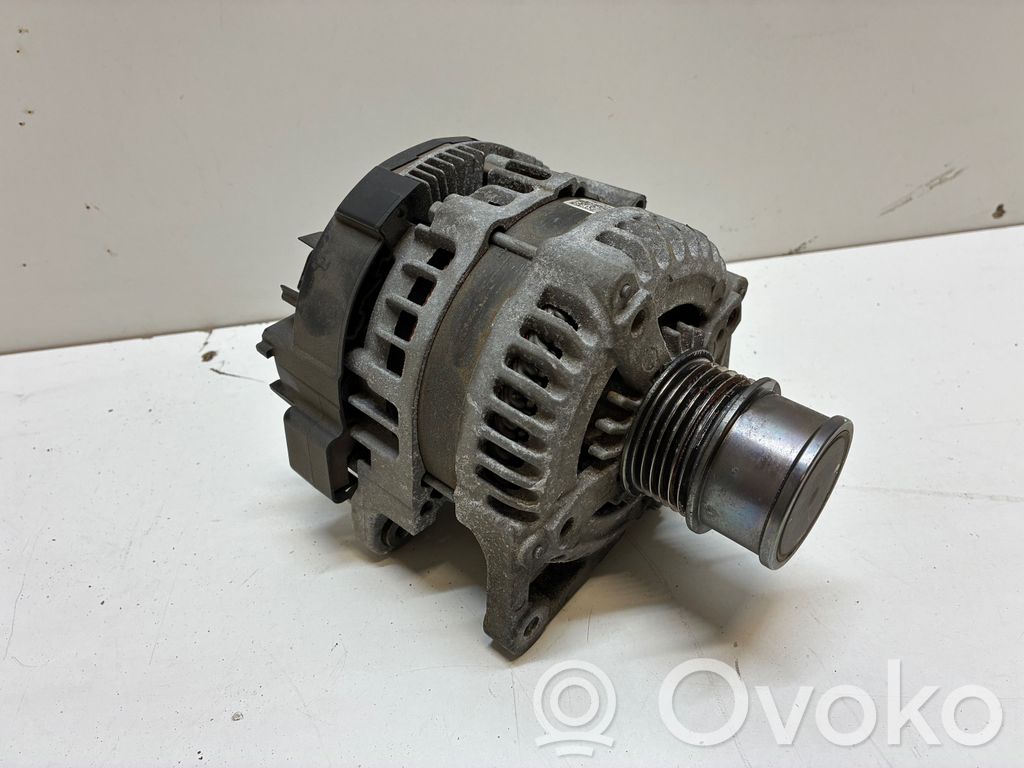 Audi A4 S4 B9 Ģenerators 
