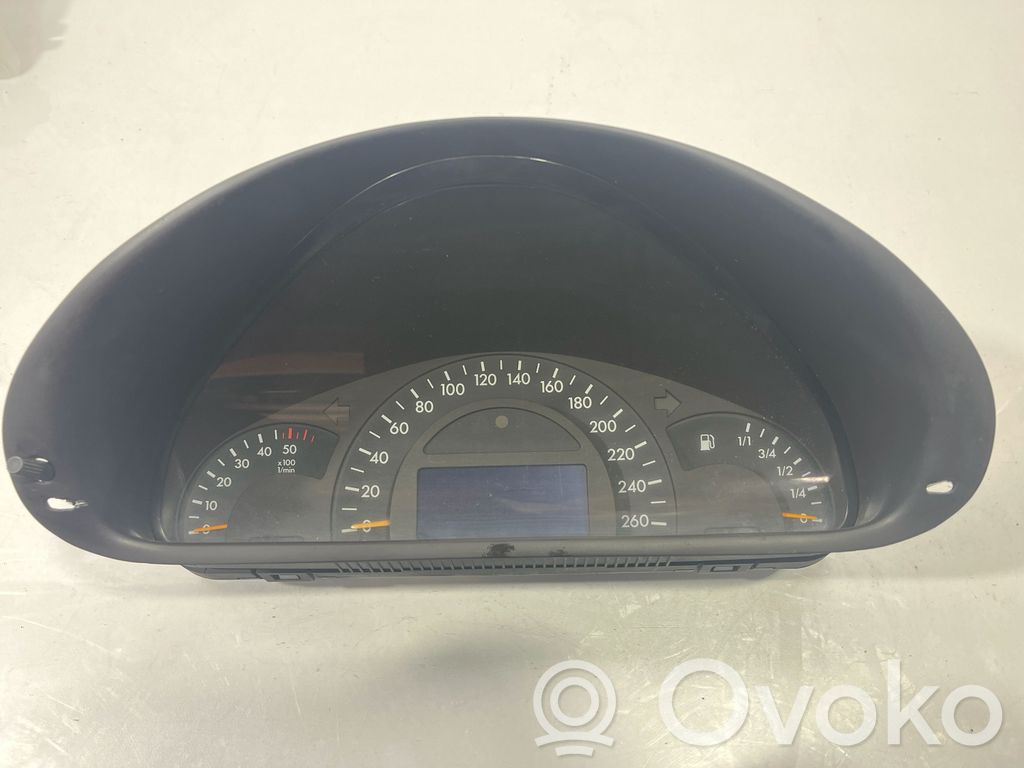 Mercedes-Benz C W203 Vitezometru (grup de instrumente) 