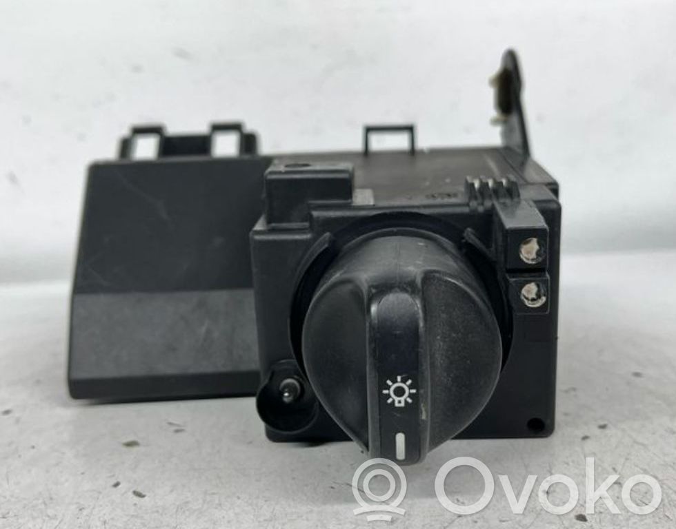 Mercedes-Benz E W210 Interruptor de luz 