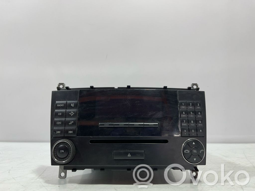Mercedes-Benz C W203 Panel / Radioodtwarzacz CD/DVD/GPS 