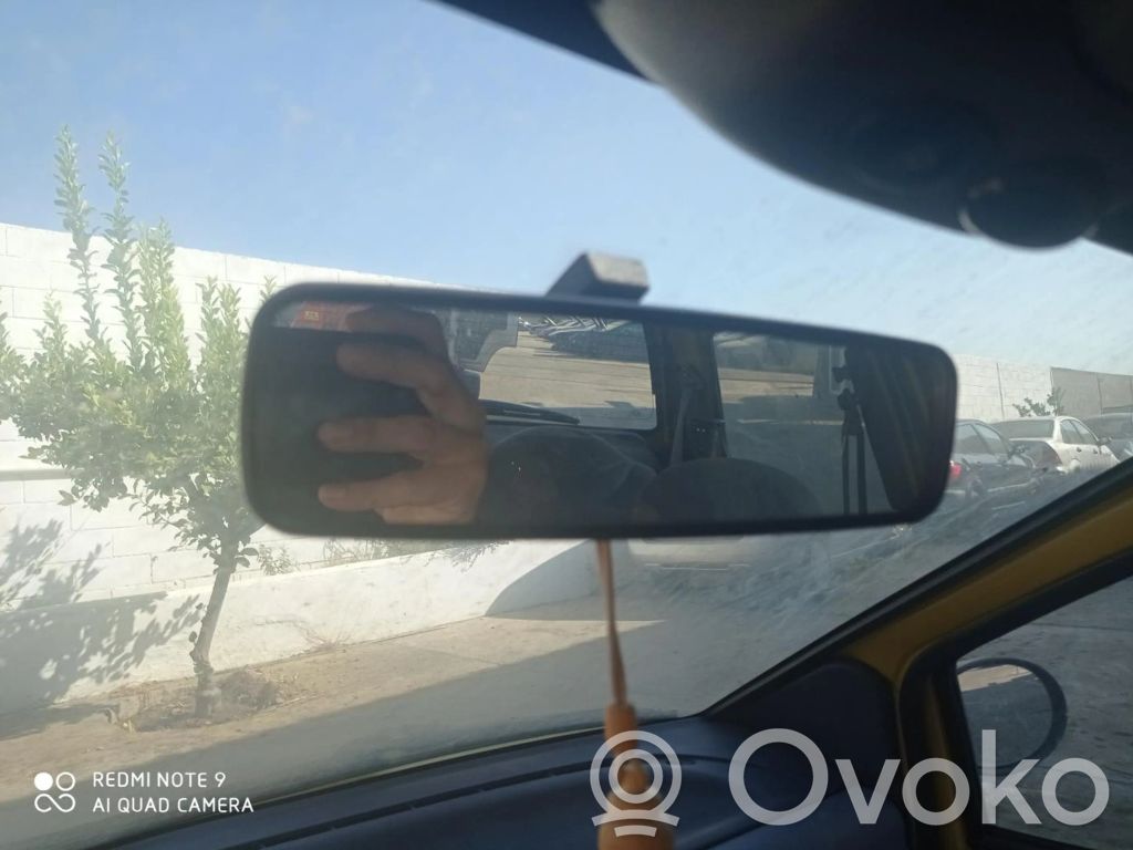 Espejo retrovisor (interior)