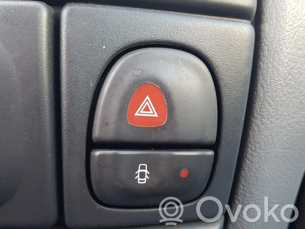 Botón interruptor de luz de peligro