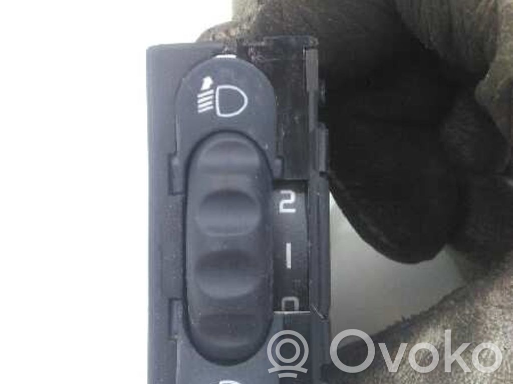 Interruptor de control del panel de luces   8200379685