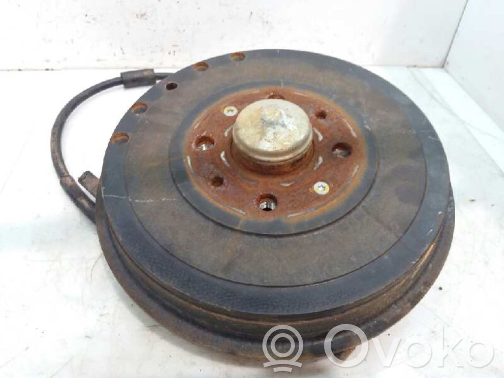 Opel Corsa D Mangueta de dirección de rueda trasera 