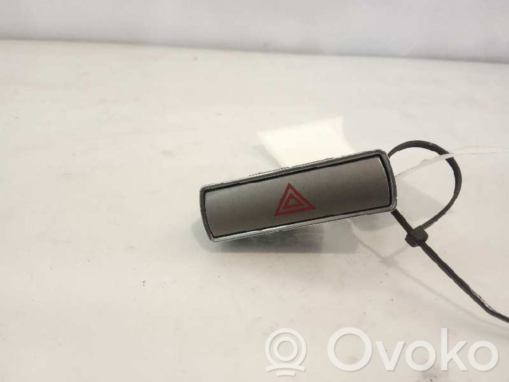 Botón interruptor de luz de peligro   6M2T13A350AA
