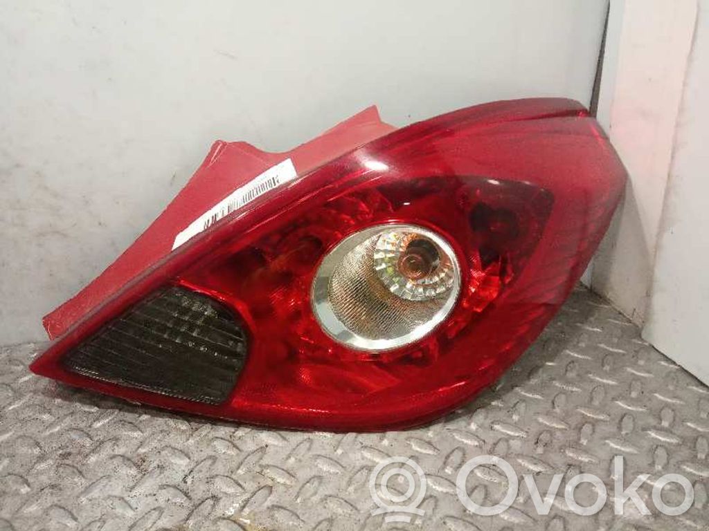Opel Corsa D Lampă spate în caroserie 
