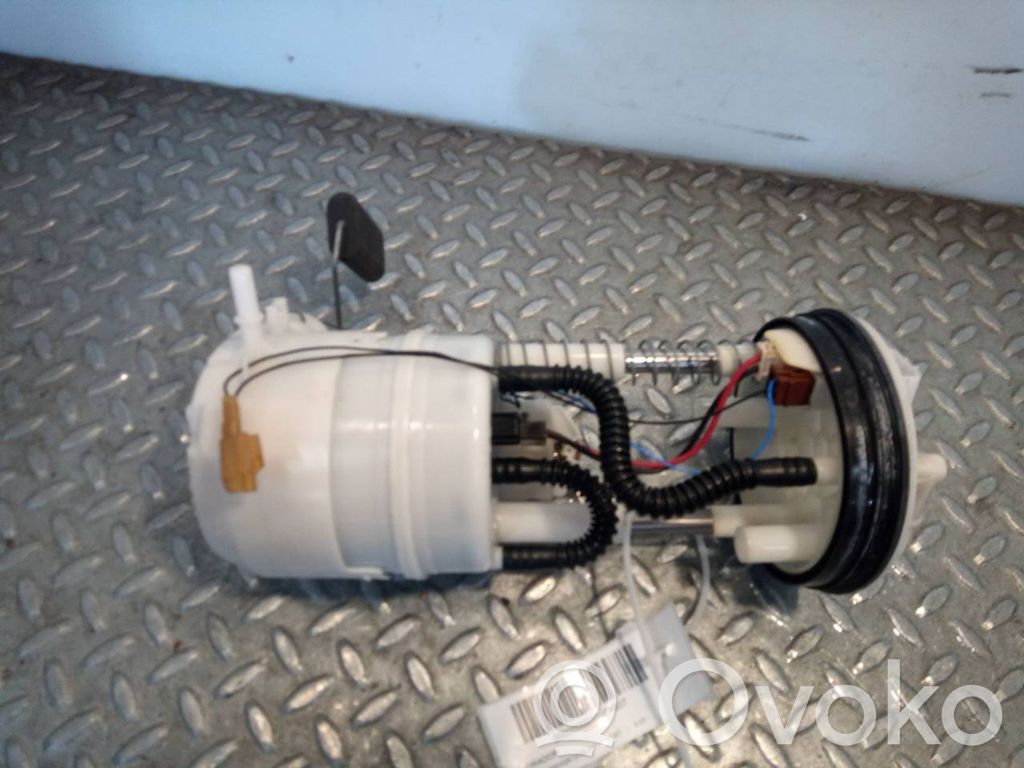 Nissan Qashqai+2 Pompa carburante immersa 