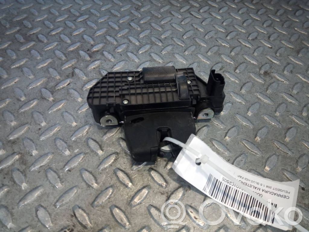 Peugeot 208 II Tailgate lock latch 