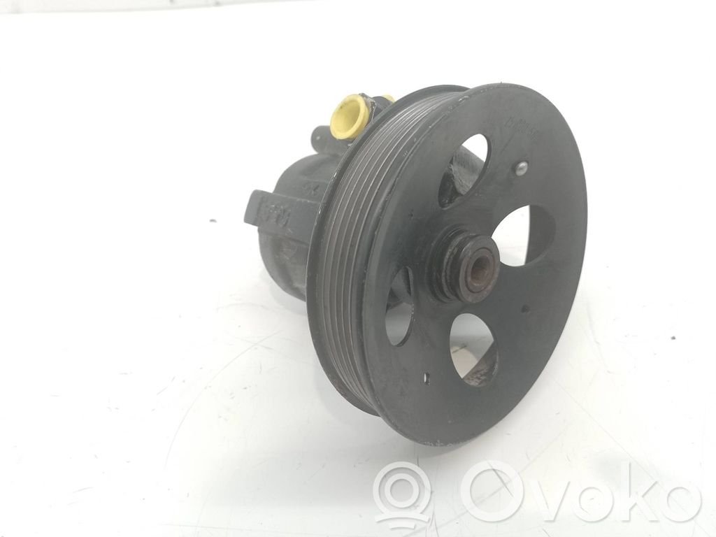Opel Astra F Ohjaustehostimen pumppu 