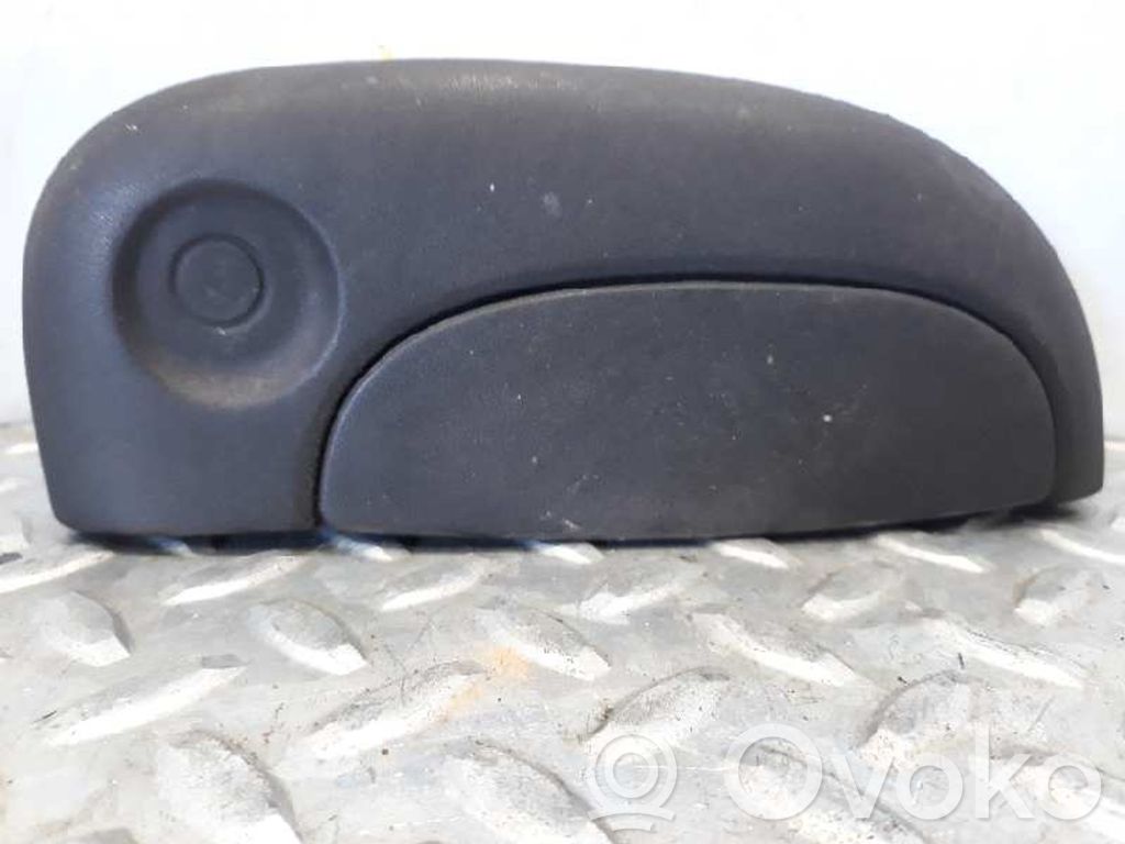 Manecilla externa puerta delantera