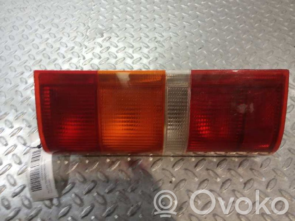 Ford Courier Lampă spate în caroserie 