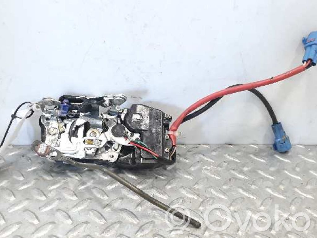 Zamek drzwi przednich   8220168B21000