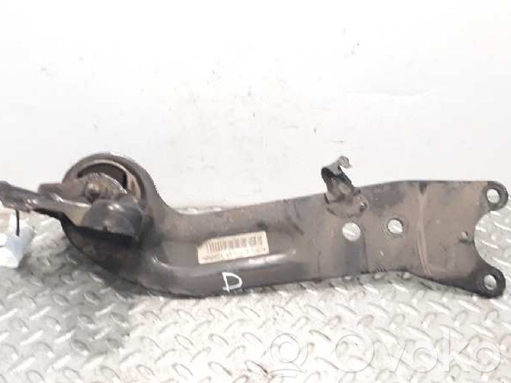 Brazo de suspensión trasero