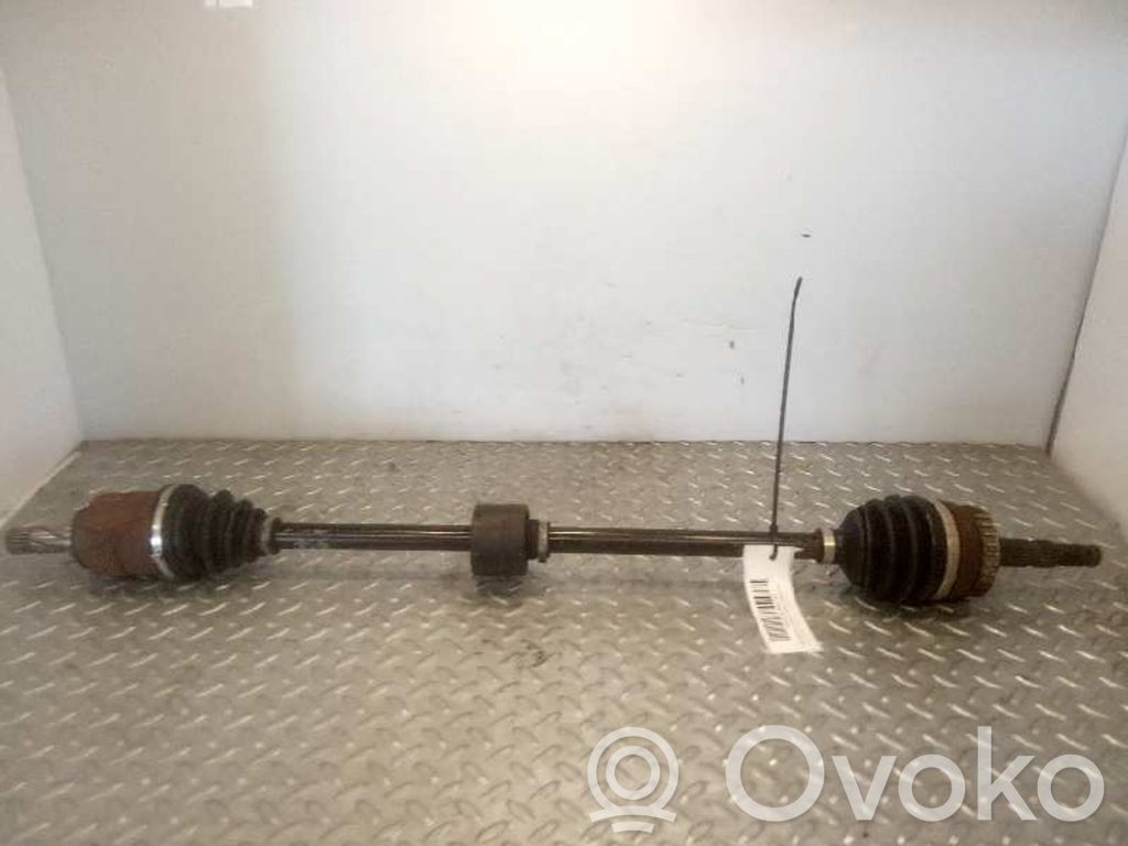 Opel Corsa C Etuvetoakseli 