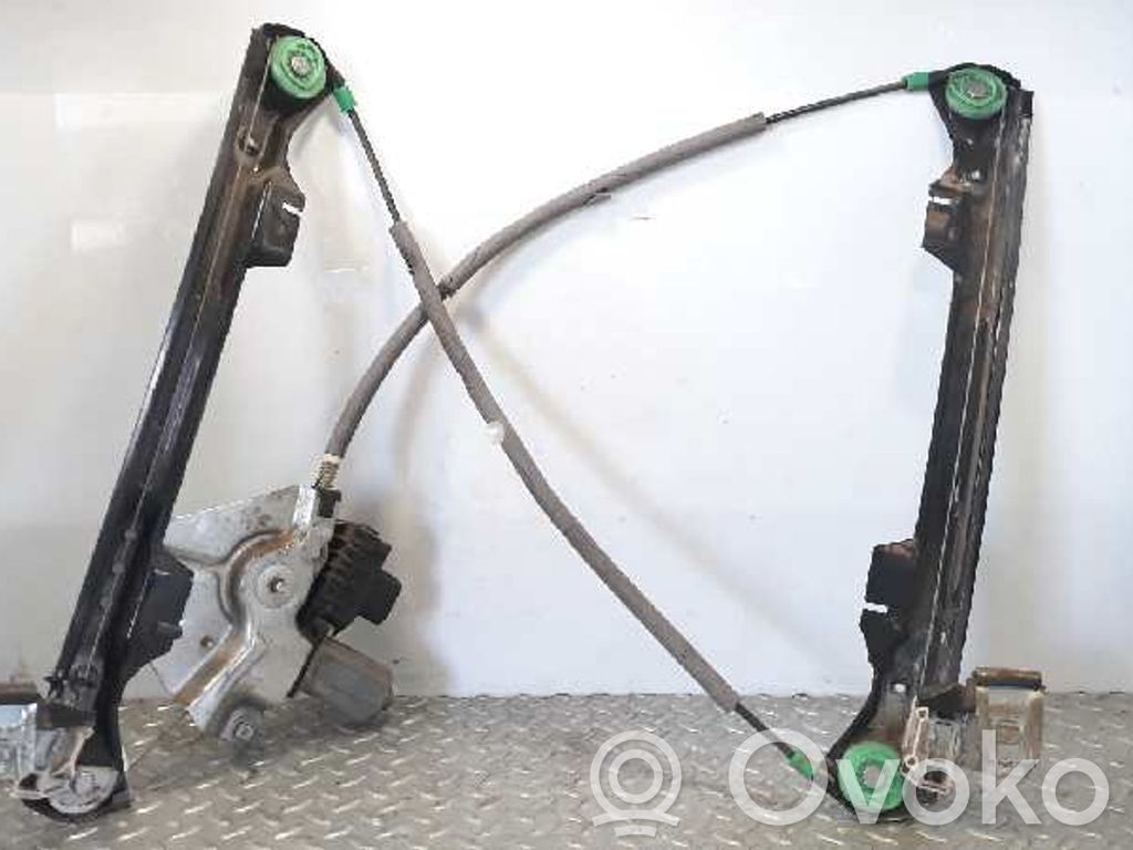 Regulador manual de la ventanilla delantera   0130821946