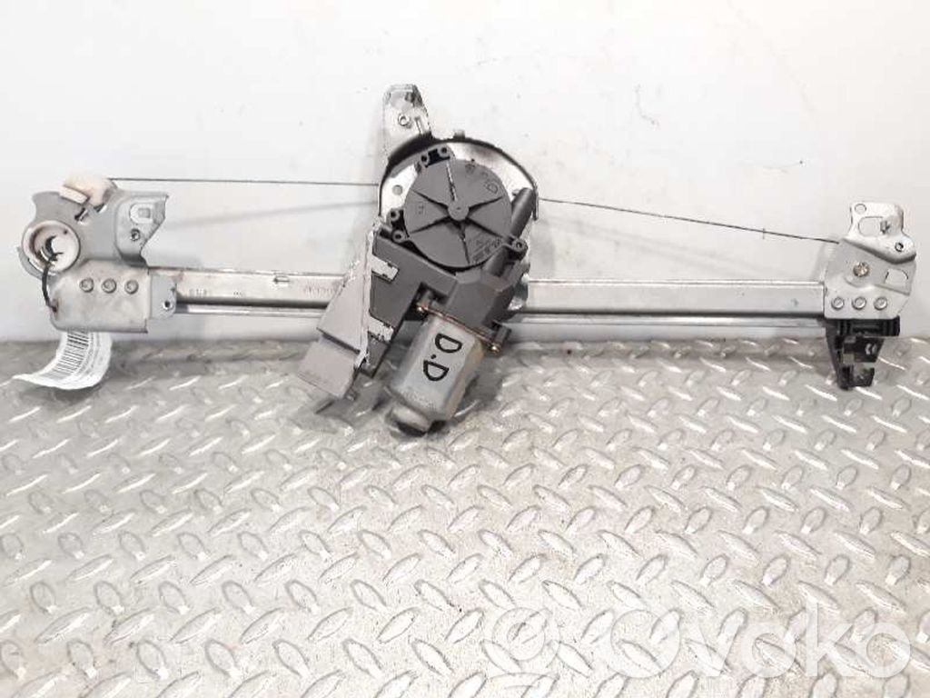 Regulador de ventanilla eléctrico de puerta delantera