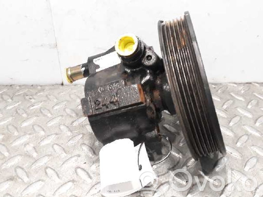 Opel Corsa B Ohjaustehostimen pumppu 