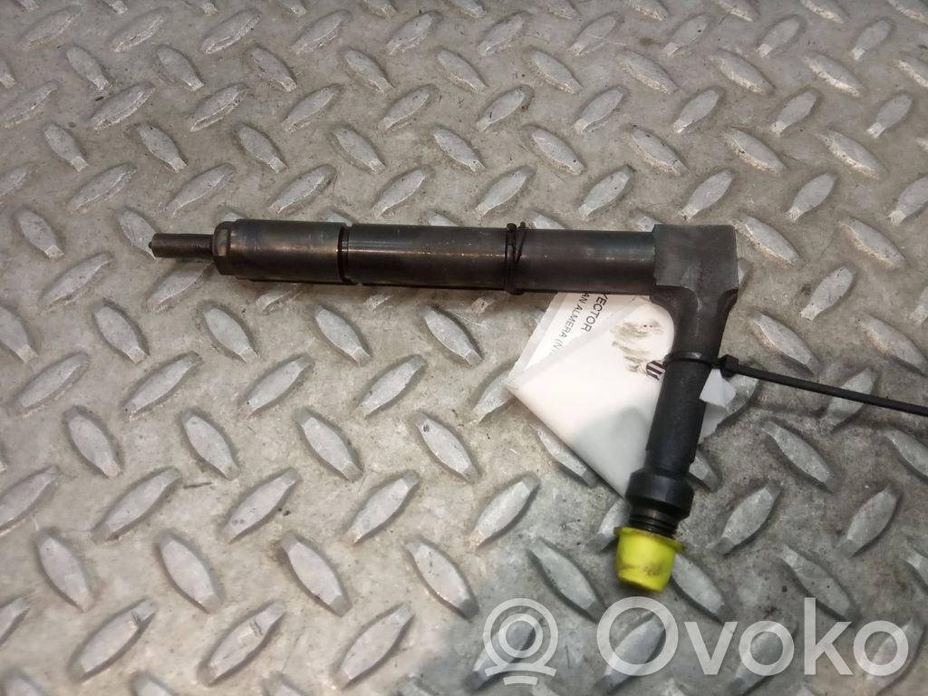 Nissan Almera N16 Inyector de combustible 
