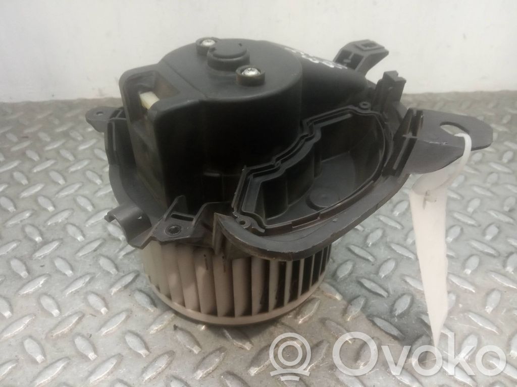 Fiat Grande Punto Lämmittimen puhallin 
