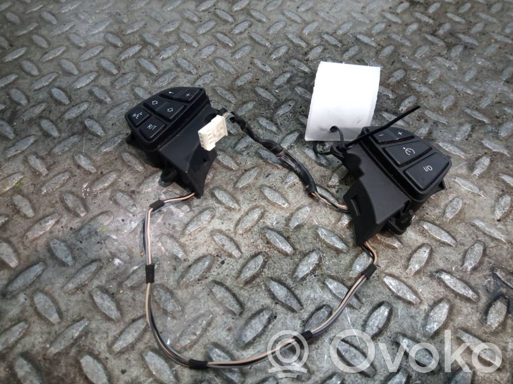 BMW X3 E83 Boutons / interrupteurs volant 