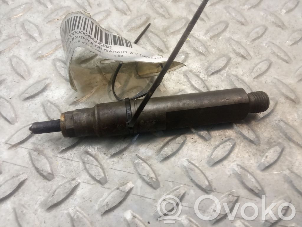 Injector combustibil   0432193564,8200047509