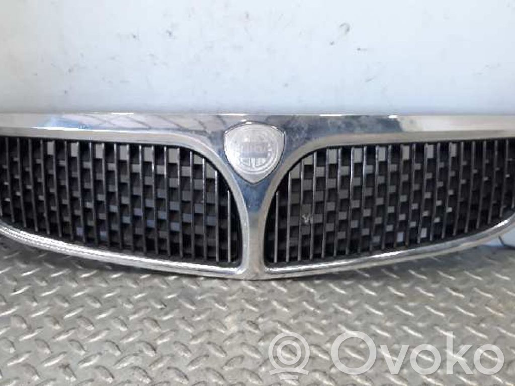 Lancia Lybra Etusäleikkö 