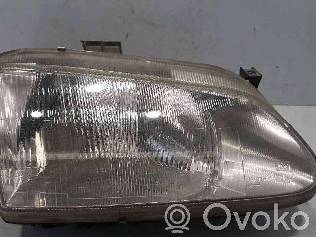 Lampa przednia