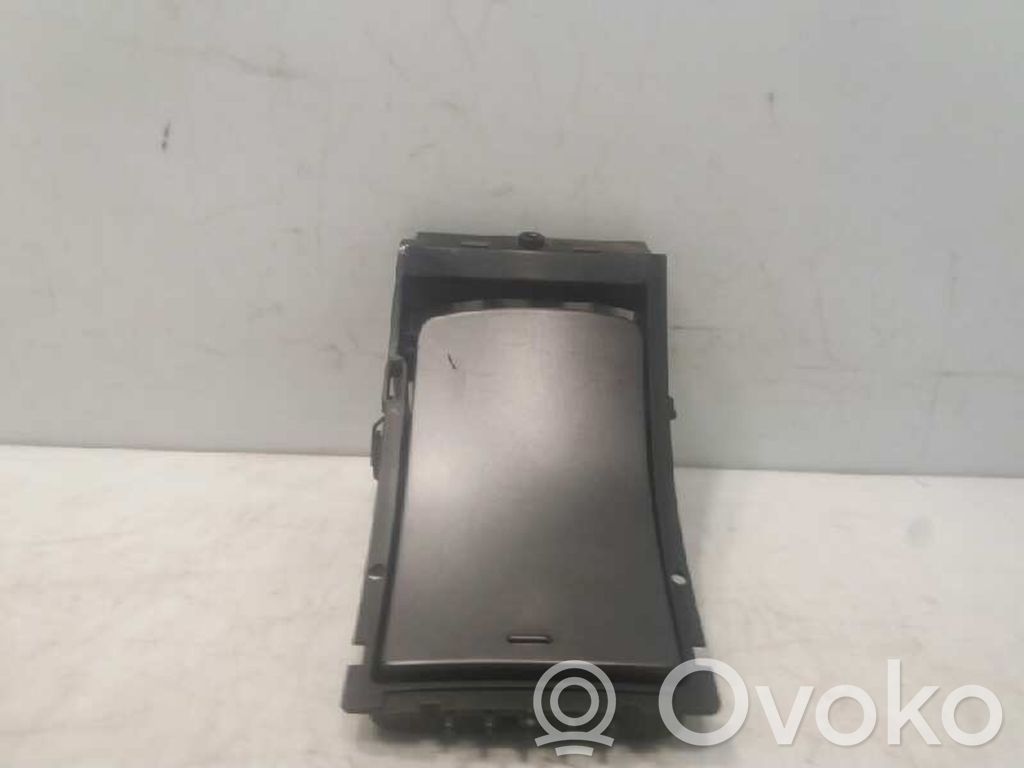 Folding tray
