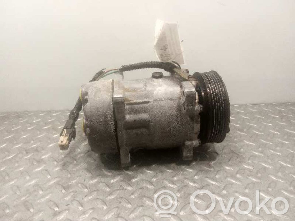Ilmastointilaitteen kompressorin pumppu (A/C)