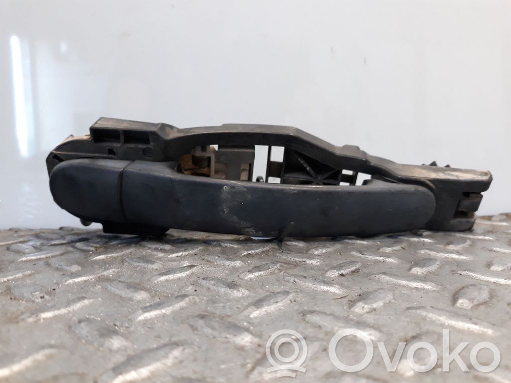 Manecilla externa puerta trasera   3B0837207F3FZ