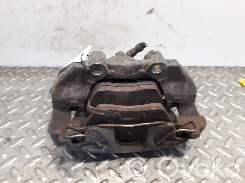 Caliper de freno delantero