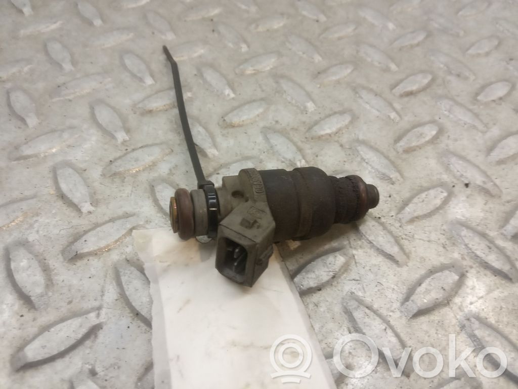 Inyector de combustible   06A906031A