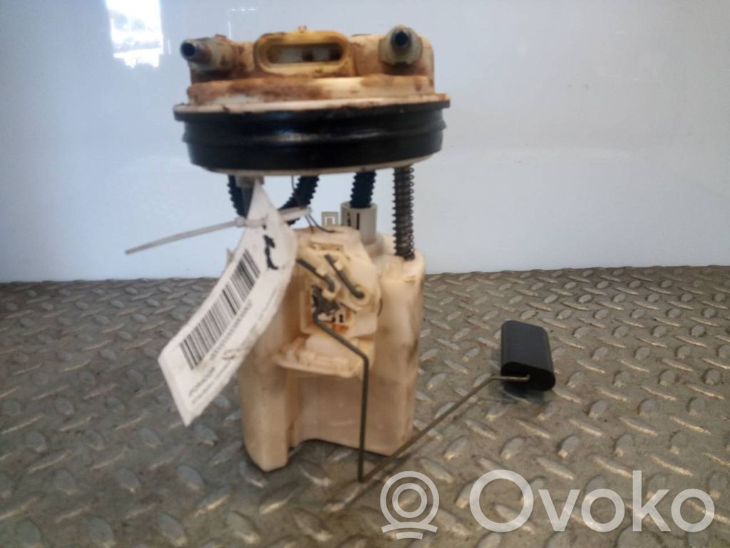 Mitsubishi Carisma Pompe à carburant 