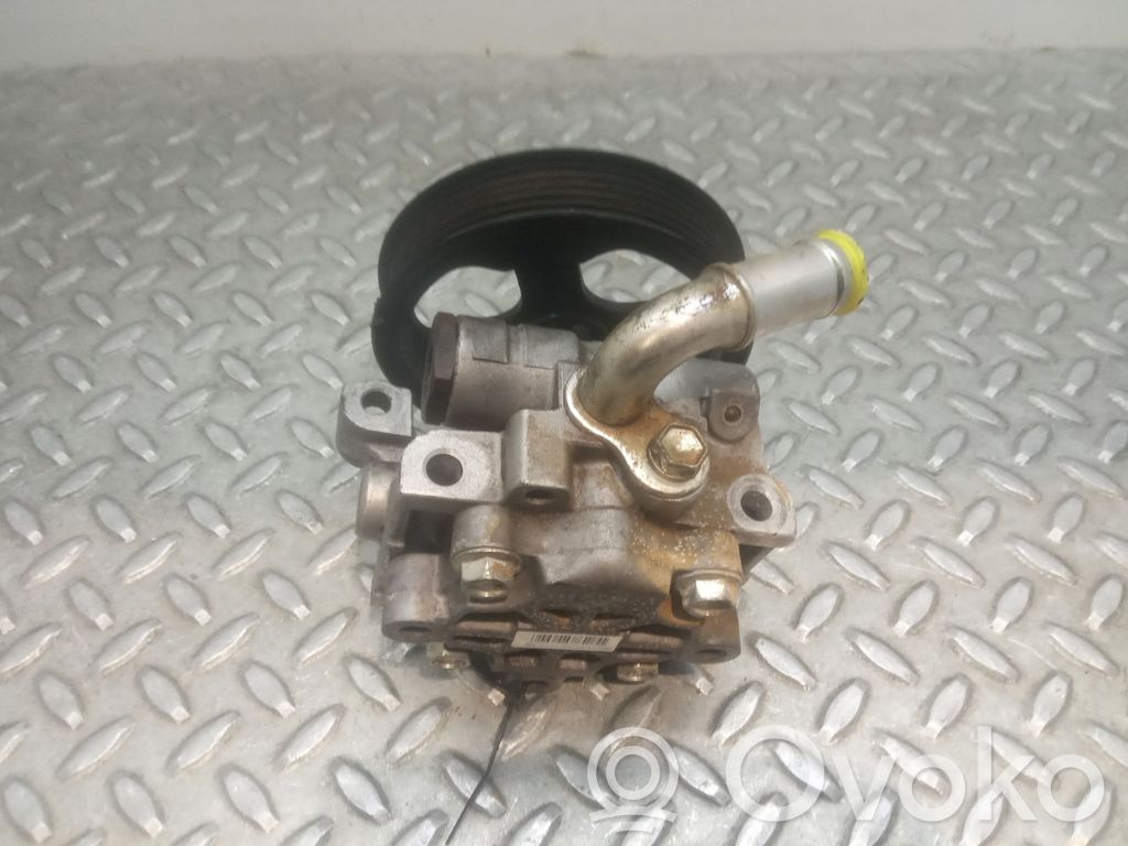 Ohjaustehostimen pumppu   2T143A696AJ