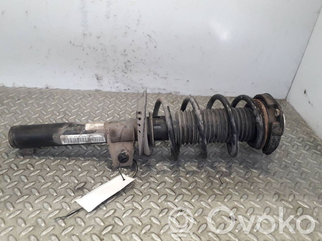 Volkswagen Jetta V Ansamblu amortizor cu arc față 