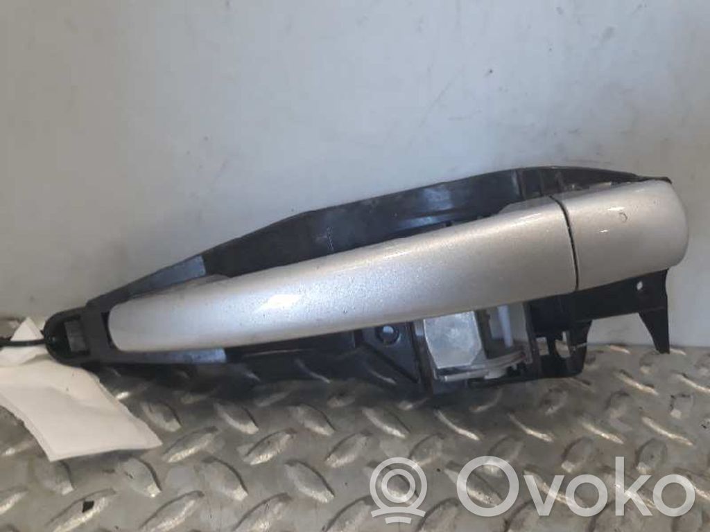 Manecilla externa puerta trasera   9101GH