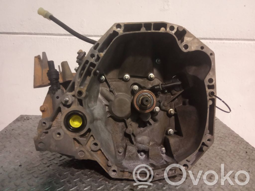 Nissan Kubistar Boîte de vitesses manuelle à 5 vitesses 