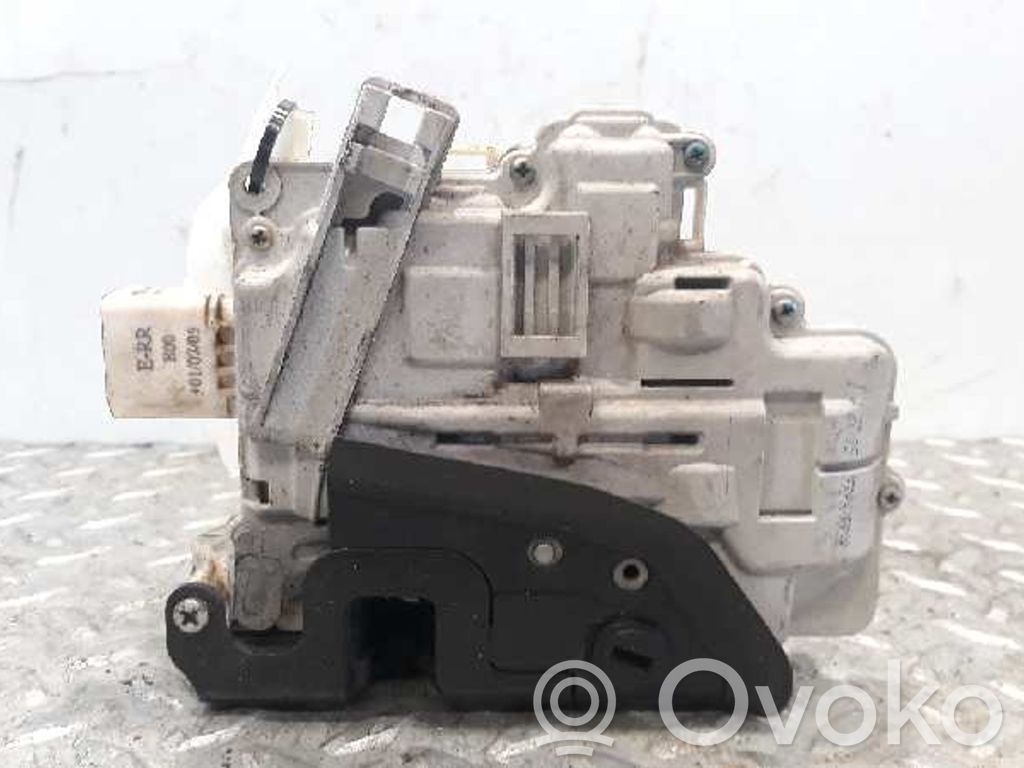 Audi A4 S4 B6 8E 8H Serratura portiera posteriore 