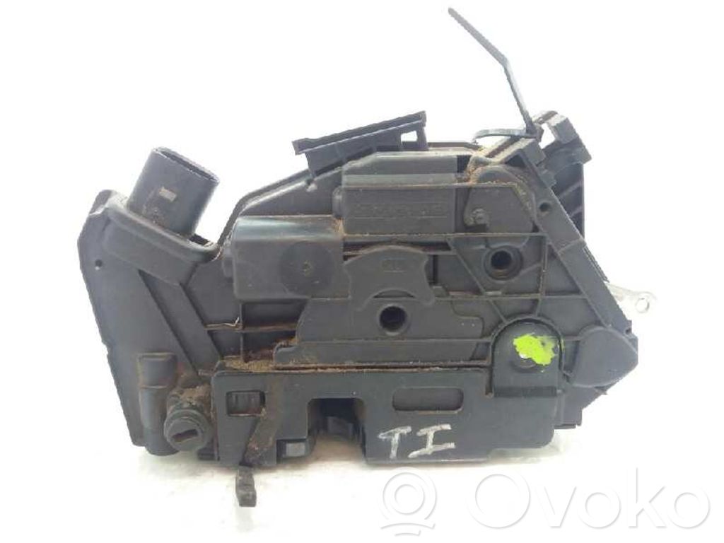 Seat Ibiza IV (6J,6P) Takaoven lukko 