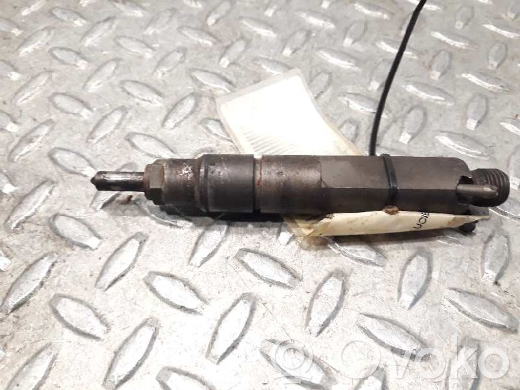 Seat Toledo I (1L) Inyector de combustible 