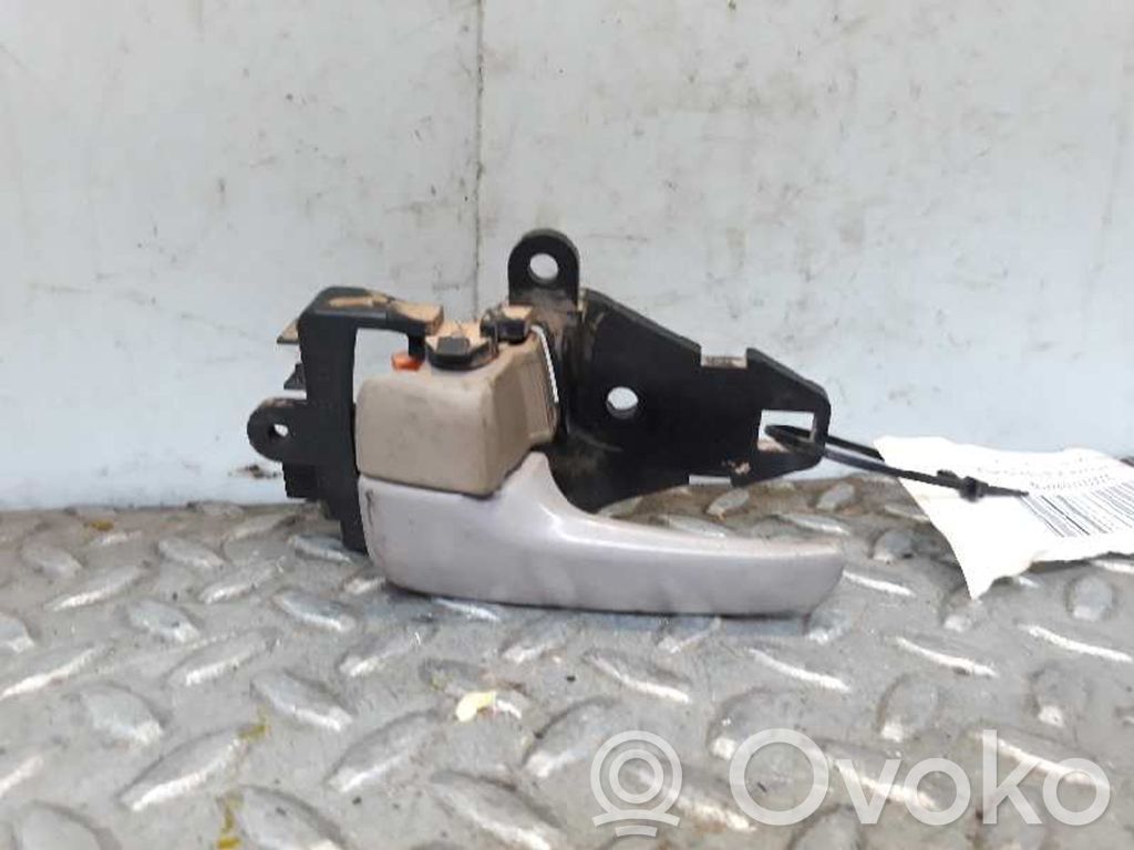 Mitsubishi L300, Cosmos Klamka wewnętrzna drzwi przednich 