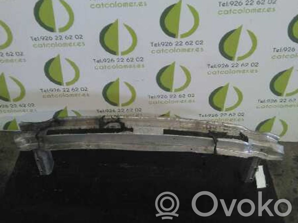 Soporte del parachoques delantero