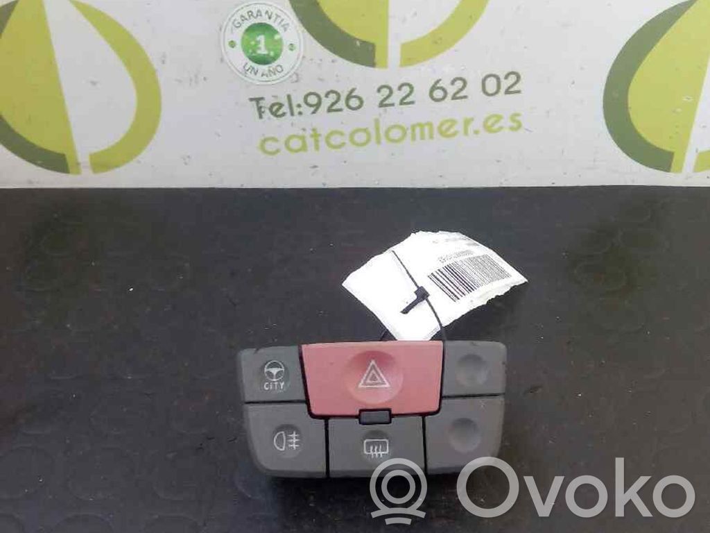 Fiat Panda II Botón interruptor de luz de peligro 