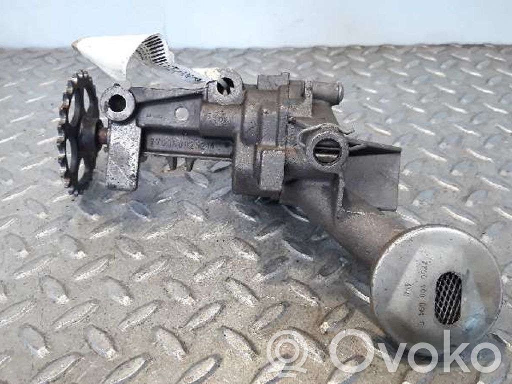 Renault Laguna I Bomba de aceite 