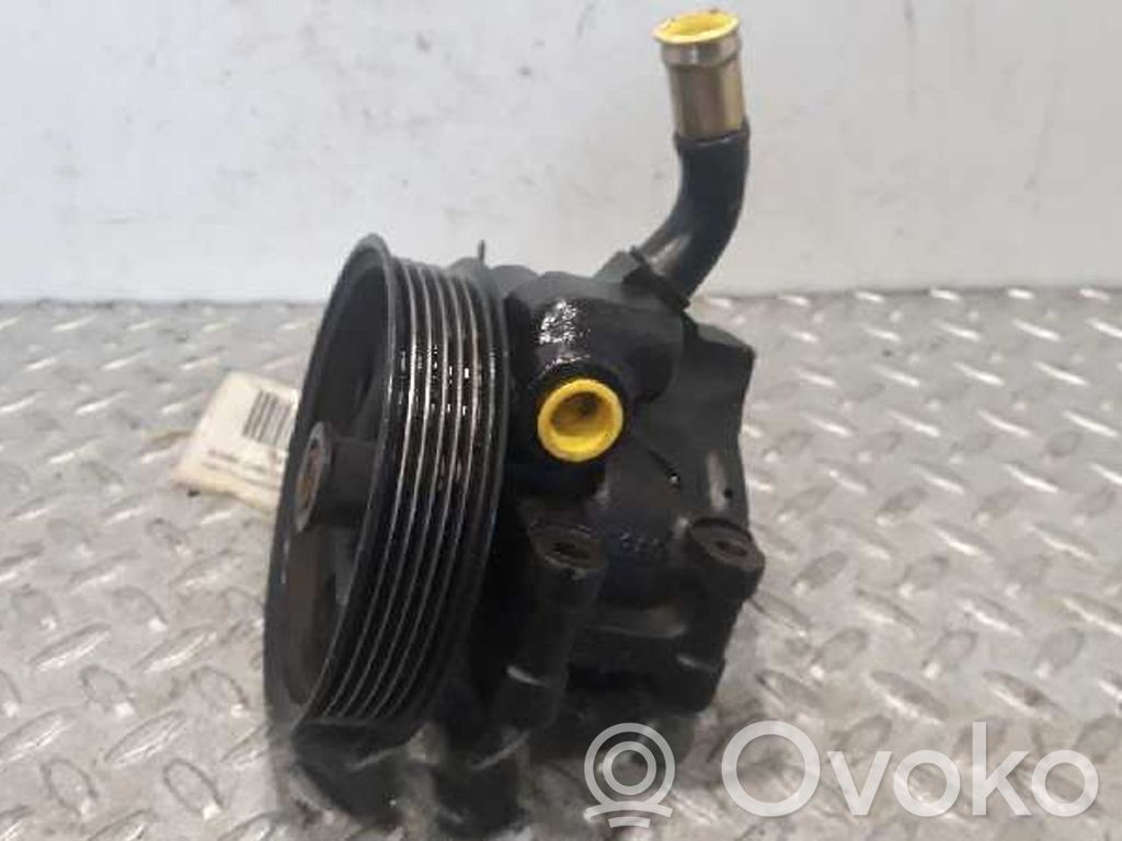 Ford Focus Ohjaustehostimen pumppu 
