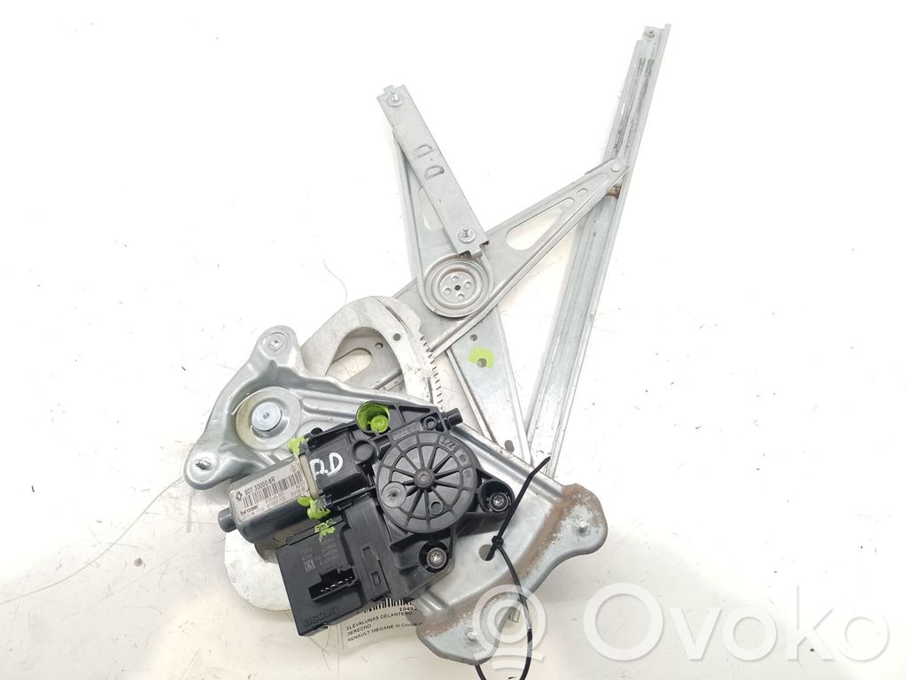 Renault Megane III Front door electric window regulator 